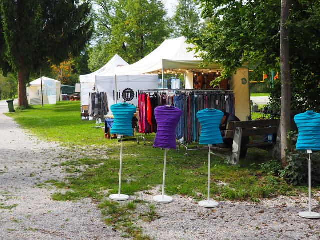 Ungewöhnliches schönes Gewand