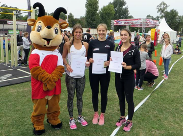 Ivonne Wiener Neuer Weltrekord im HandyWeitwurf Oberwart