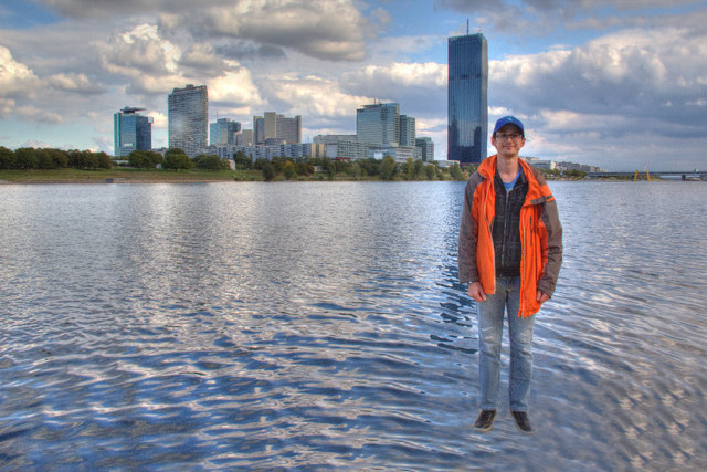 Für's Foto schnell mal auf's Wasser der Neuen Donau gestellt. ;-)