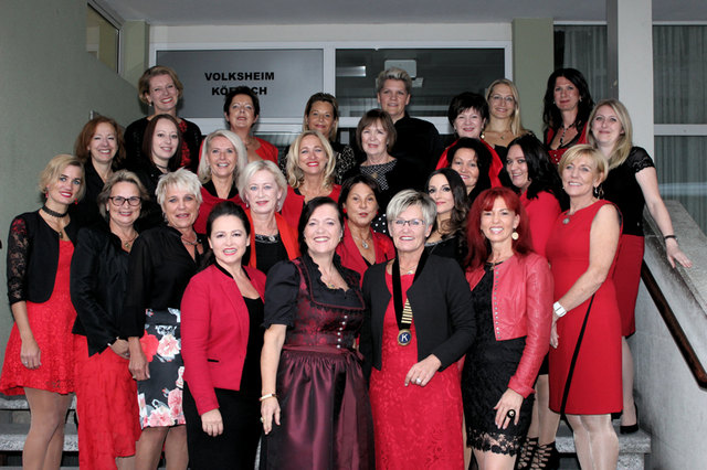Starke Frauen. Die Kiwanisdamen von Styria West organisierten ein Kabarett in Köflach. | Foto: Cescutti