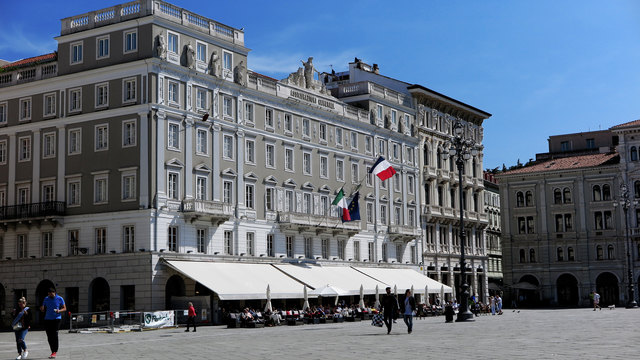 Schmückende Cafe´s am Hauptplatz