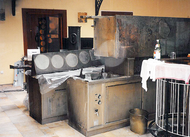 1995 brannte die Küche beim Pumpe – rund drei Wochen konnte nicht gekocht werden. Bier wurde aber schon nach einer Woche wieder ausgeschenkt | Foto: KK/Fischer