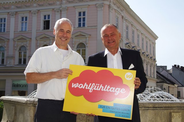 ©informativ.cc
Vlnr: Initiator Stefan Keller und Bgm LAbg. Hans Stefan Hintner freuen sich auf das einzigartige Programm der Wohlfühltage in der Stadtgalerie Mödling.