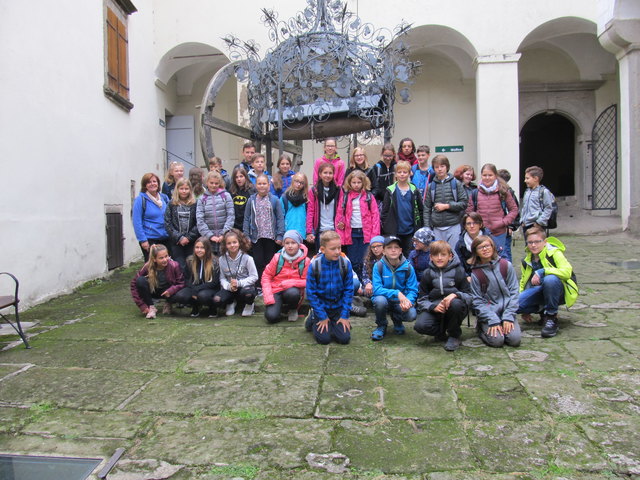 Nach der Hexenführung im Burghof