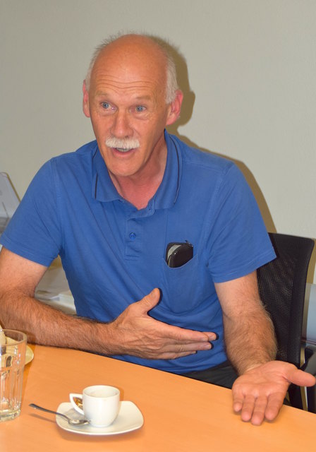 Josef Vitzthum interessiert sich für neue Technikinnovationen und nutzt sie auch.