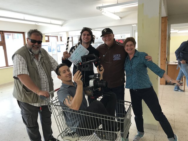 Hermann Weiskopf mit Kamerateam | Foto: AVG Filmproduktion