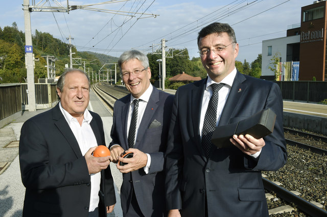 PrŠäsentierten die neuen Bremssysteme: Rolf Holub, Peter Kaiser und Jörg Leichtfried | Foto: LPD/fritzpress