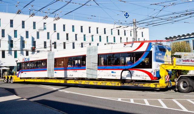 Der neue Mega-Obus in Salzburg | Foto: Salzburg AG/Wildbild