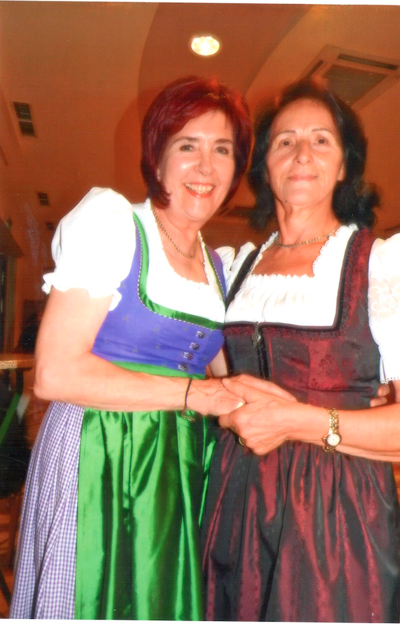 Anni Jäger mit der Frau des ehem. Produzenten von VM Records Hubert Pirschner.
