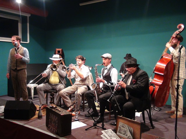 Vor ausverkauften Haus in der Alten Klosterschule Gamlitz begeisterte die achtköpfige Band "Streetview Dixieclub" das südsteirische Publikum.