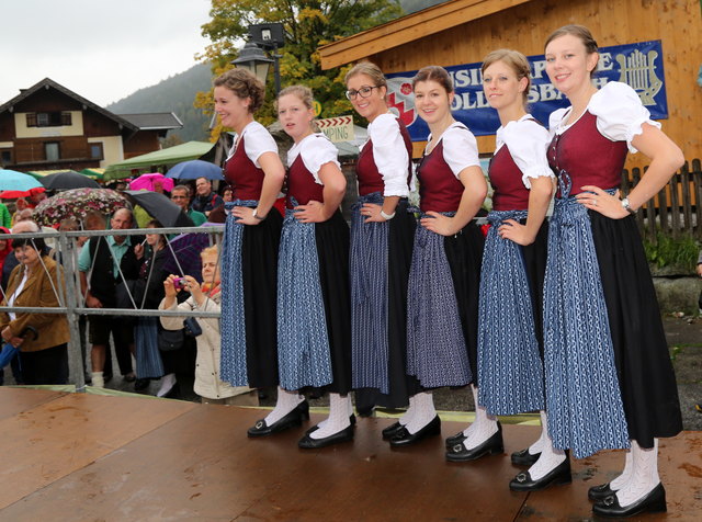 Die Damen der Volkstanzgruppe die Tauernkogler.