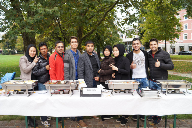 Teilnehmer des Flüchtlingsheims Dyar: Carima, Mahdi, Mohamed, Mahdi, Mujtaba, Maryam, Masume, Dyar und Jouan (von links) | Foto: eggspress