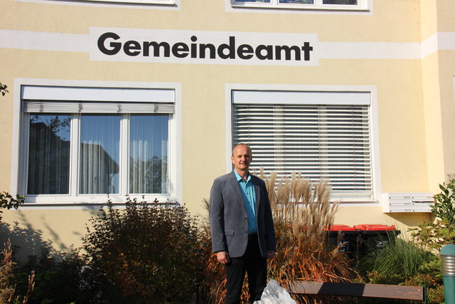 Mit Helmut Kopeszki zieht ein neuer Hausherr ins Gemeindeamt Tobaj ein. | Foto: Sonja Radakovits-Gruber