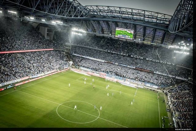 Das INEA Stadion in Posen fasst 43.000 Fans