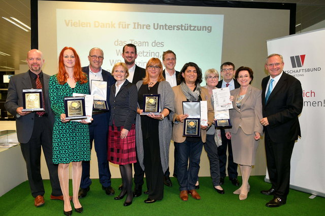 Strahlende Gesichter: Anton Mittermayr, Marion Mixner, Ziviltechniker Karlheinz Hollinsky, Bezirksvorsteherin Silke Kobald, Wirtschaftsbund Hietzing Chef Alexander Ottmann, Karin Dopplinger, Wirtschaftsbund Penzing Chef Martin Puaschitz, Jovica-Paul Djordjevic, Christine Ehrlich, Wirtschaftsbund Fünfhaus Chef Peter Estfeller, Margarete Kriz-Zwittkovits (Wirtschaftsbund) und ÖVP-Listenerster General Karl Mahrer.