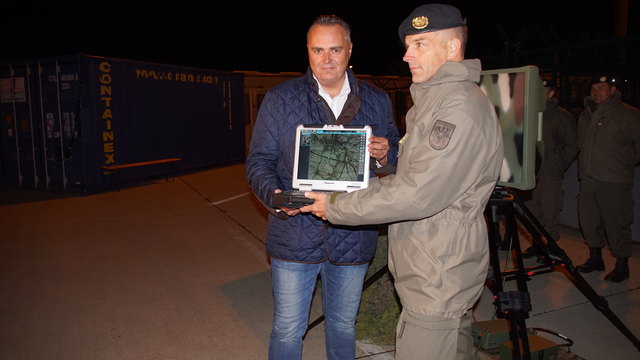 Minister Hans Peter Doskozil übergab den "Beagle" an das Bundesheer.