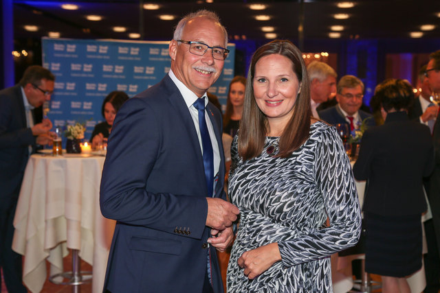 Gemeindeverbandspräsident Günther Mitterer und BB-Chefredakteurin Stefanie Schenker | Foto: Neumayr/Berger