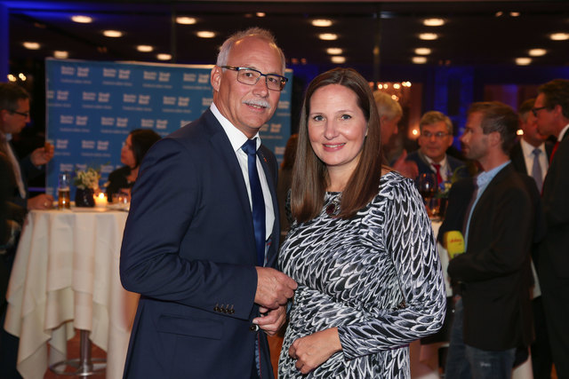 Gemeindeverbandspräsident Günther Mitterer und BB-Chefredakteurin Stefanie Schenker | Foto: Neumayr/Berger