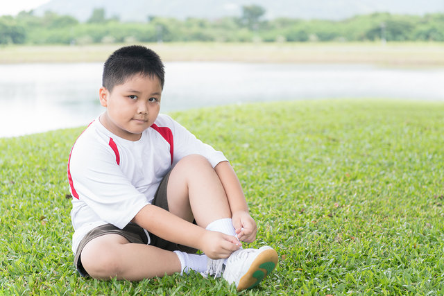 Für übergewichtige Kinder ist Bewegung besonders wichtig. | Foto: kwanchaichaiudom / Fotolia