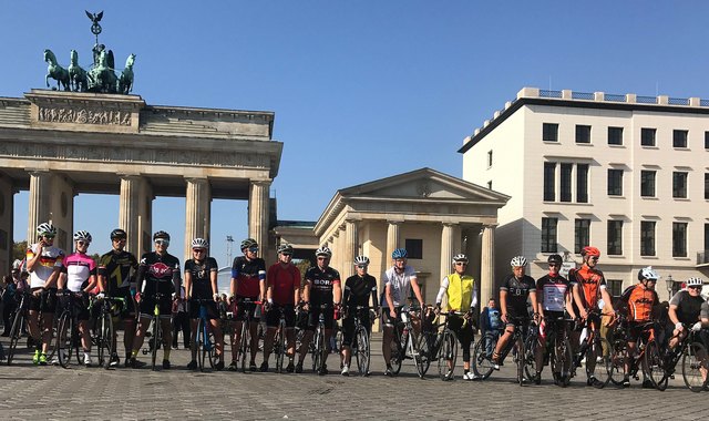 Start beim Brandenburger Tor in Berlin.