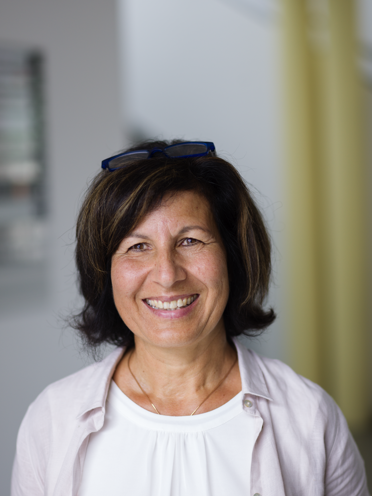 Die leitende Bibliothekarin der Stadtbücherei St. Johann, Monika Überbacher.