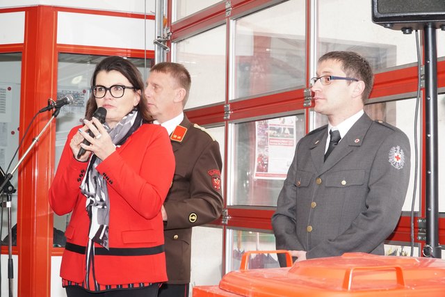 Nationalrätin Elisabeth Pfurtscheller wies auf die Bedeutung der Fahrzeuge hin.