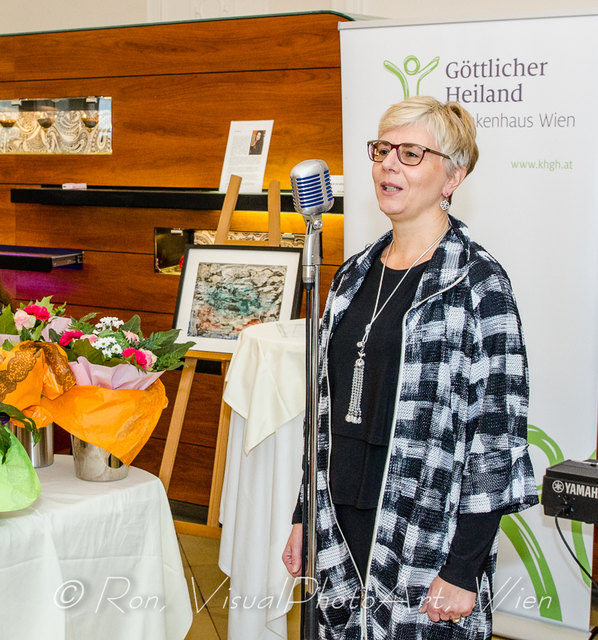 Frau Prim. Dr. Athe Grafinger, Vorstand der Abteilung Interne II mit Akutgeriatrie/Remobilisation sowie Palliativstation