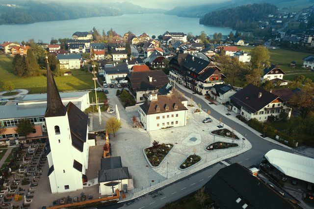 Das Ortszentrum von Fuschl am See bleibt auch kurz vor der Nationalratswahl von Wahlplakaten verschont.