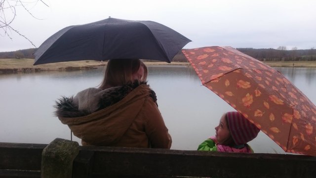 Draußen der Herbstregen und im Herzen ein sonniges Lächeln