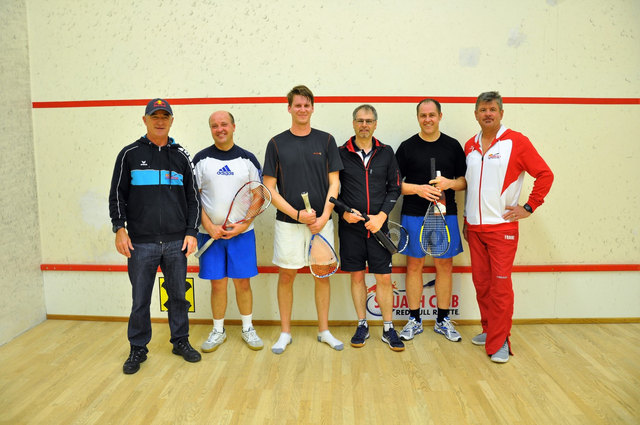 Obmann Paul Strolz, Sandor Somogyi, David Holl, Bernhard Klotz, Stefan Blattner und Sportwart Franz Griesser (v.l.) | Foto: Squash Club Reutte