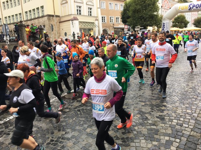 Der diesjährige Salzach Brückenlauf ging am Sonntag, 8. Oktober, über die Runde | Foto: Wirnsberger