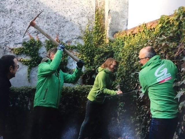 Wollen Taten statt Worte sehen: Nora und Robert Korp, Rene Zehner und Helmut Wolf vom Dorferneuerungsverein. | Foto: privat