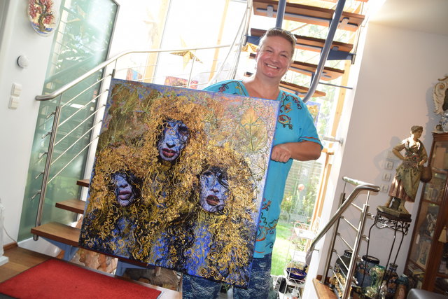 Bis zu 60 Stunden arbeitet sie an einem Bild | Foto: Huber