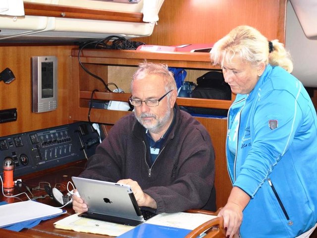 Der Kurs für die Nachtfahrt wird abgesteckt. | Foto: YCBS / Sepp Pagitz