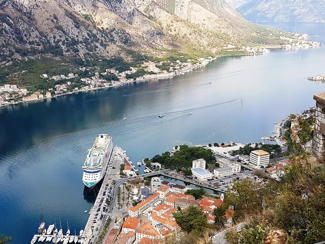 Montenegro - hoch über Kotor !