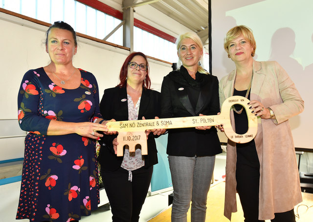 Hannelore Kurz (Marktleitung SOMA St. Pölten), Irmgard Pöll (Wirtschaftliche Leitung SAM NÖ), Anneliese Dörr (Regionalmanagerin SAM NÖ), Sozial-Landesrätin Barbara Schwarz | Foto: NLK Burchhart