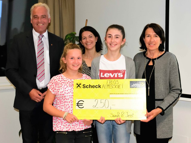Bürgermeister Richard Dagn, Jessica Schinkel, GR Martina Haunholter, Sarah Dagn, Vize-Bürgermeisterin Maria Schermer. | Foto: privat