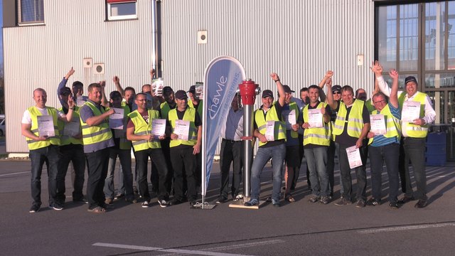 Erfolgreich haben das Team des Wasserverbands und die Vertreter des Unternehmens Hawle das Training absolviert.