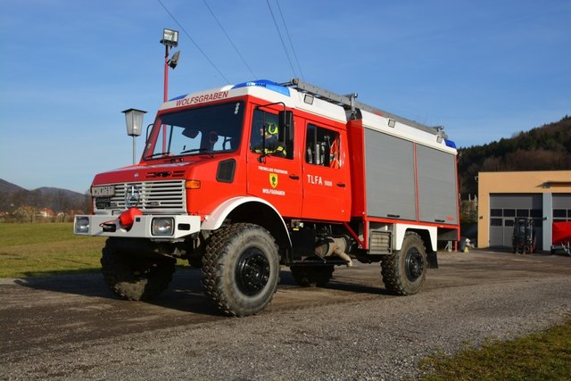 Die beiden Löschfahrzeuge Tank Eins und Tank Zwei der Freiwilligen Feuerwehr Wolfsgraben kamen nicht zum Einsatz. | Foto: Freiwillige Feuerwehr Wolfsgraben