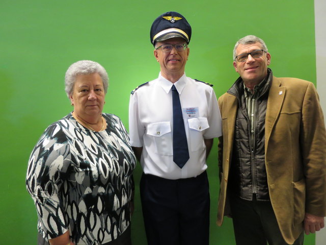Helga Schneeberger (Gemeinderat Lenzing), Copilot Thomas Mirnig(Marktbrettl) und BGM Rudi Vogtenhuber. | Foto: Marktbrettl Lenzing