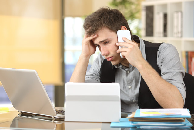 Wenn man am Arbeitsplatz gar nicht mehr zur Ruhe kommt, sind gesundheitliche Probleme auch nicht weit. | Foto: Antonioguillem / Fotolia