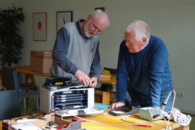 Zum fünften Mal öffnete das Repair Café in Wörgl seine Pforten. | Foto: komm!unity