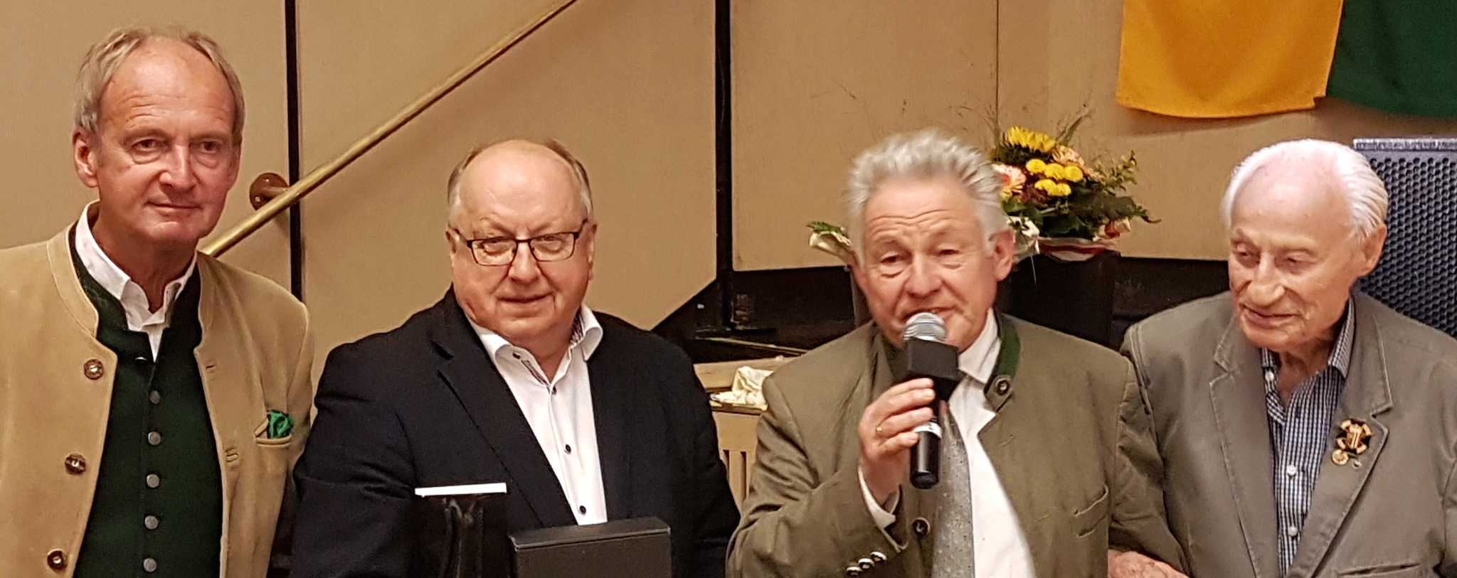 Alfred Weinzinger – ein rüstiger Hunderter feierte - Vöcklabruck