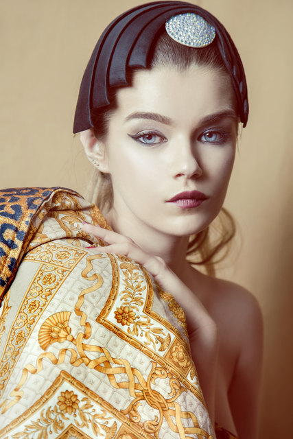 Headpiece erhältlich bei Tiberius | Foto: Foto: Isabella Abel / Model: Yanka Strus