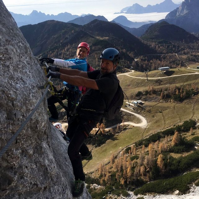 mit dem Wetter hatten wir auch noch Glück...danke an Petrus......das Handy-Foto ist von Gerda....die immer eine Hand am Klettersteig dafür frei hat