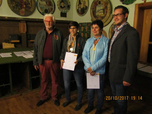 Stadtmeisterin Sportpistole Kathrin Plattner, 2. Ertl Monika