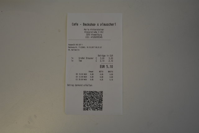 Im Café s'Plauscherl gibt's günstige Frühstücksangebote.