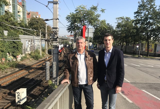 Bezirksrat Ernst Tauschmann und ÖVP-Klubobmann Georg Keri könnten sich die Station an dieser Stelle vorstellen. | Foto: ÖVP