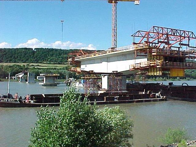 Von 1997 bis 2000 wurde auf der Donau gebaut ... | Foto: scanrock.de