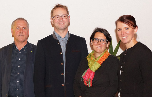 Bürgermeister Johann Hippmair, Reinhard Grurl, Christina Glück und Bezirksparteiobfrau Michaela Langer-Weninger (v.l.). | Foto: ÖVP